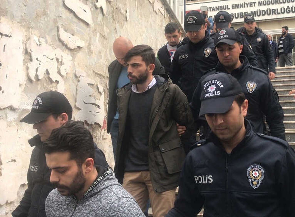İstanbul\'da Husumetli Olduğu Aileye Saldırı Düzenleyen Aile Üyeleri Yakalandı