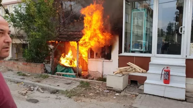 Metruk Ev Alevlere Teslim Oldu Son Dakika