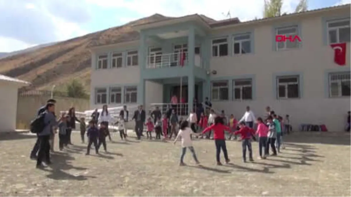 Öğretmen Geldi, Eğitim Başladı