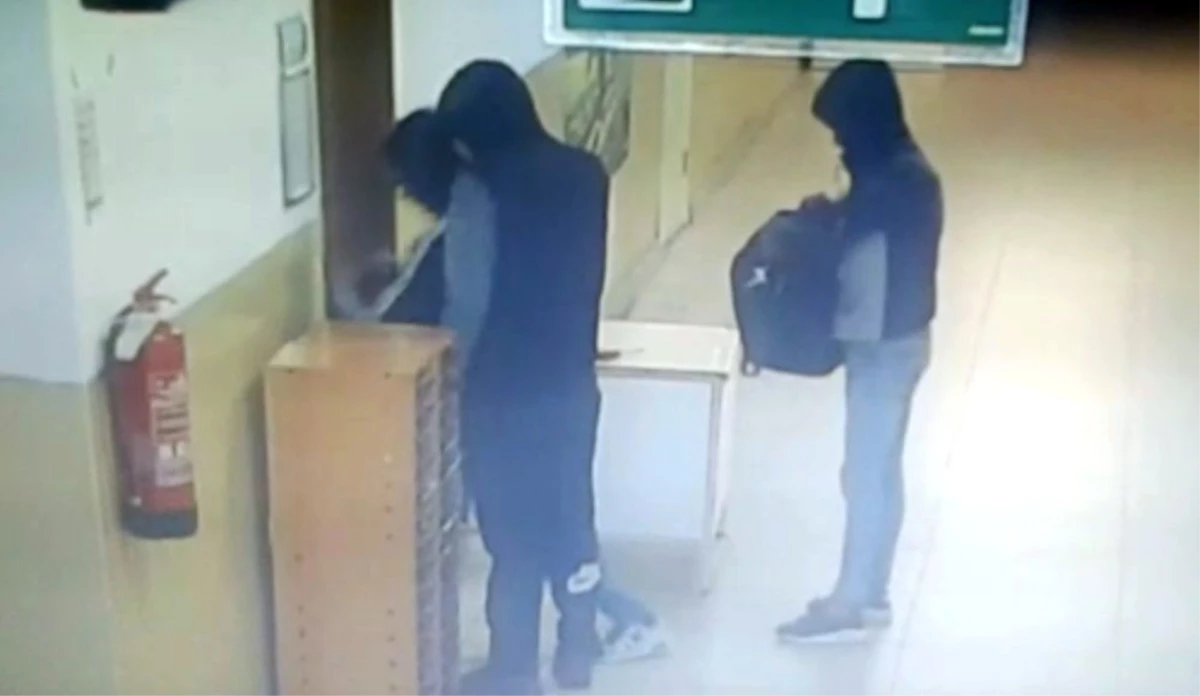 Okullara Dadanan Hırsızlar Yakalandı