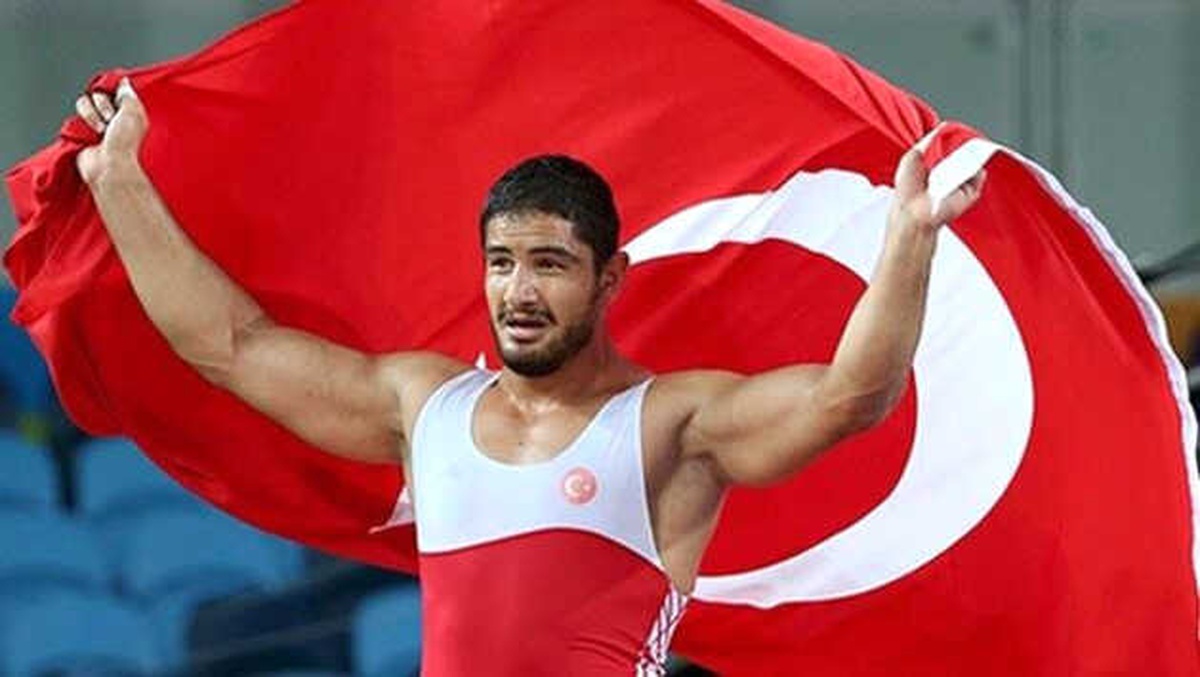 Selçuk Çebi: "Taha Akgül, Bizim İçin Bir Değerdir"