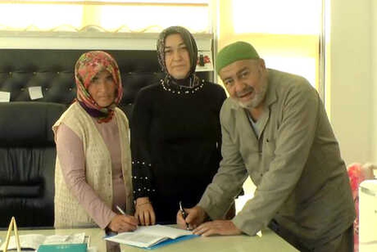 Yaşlı Çift, Evlerini Huzurevine Bağışladı