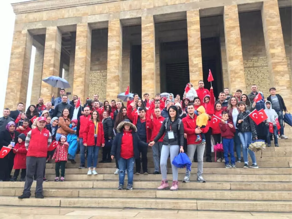 Down Sendromlu Çocuklardan Anıtkabir\'e Ziyaret