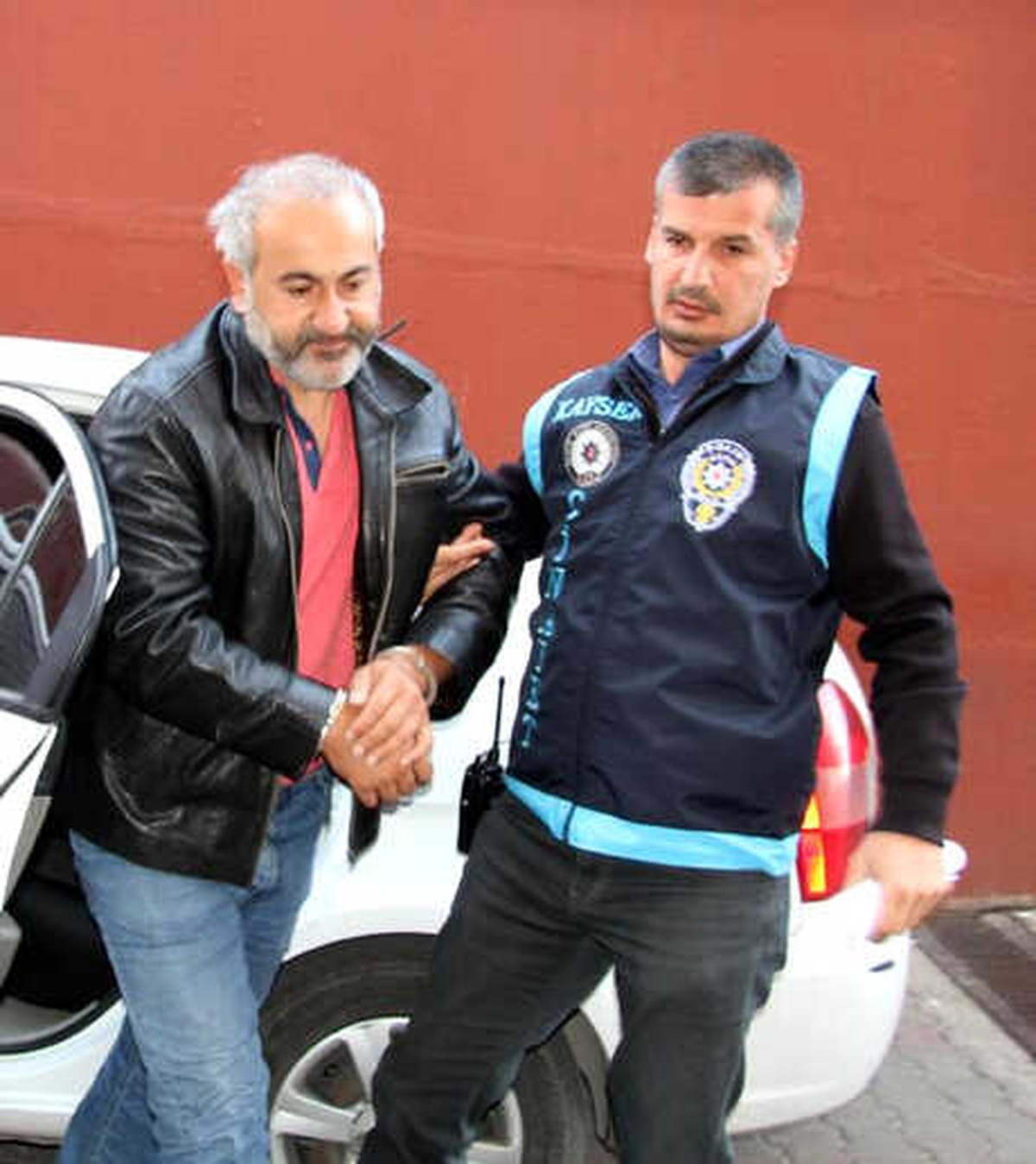 Eşini Öldüren Koca: Ayrılmakta Israr Edince Kendimden Geçtim (2)