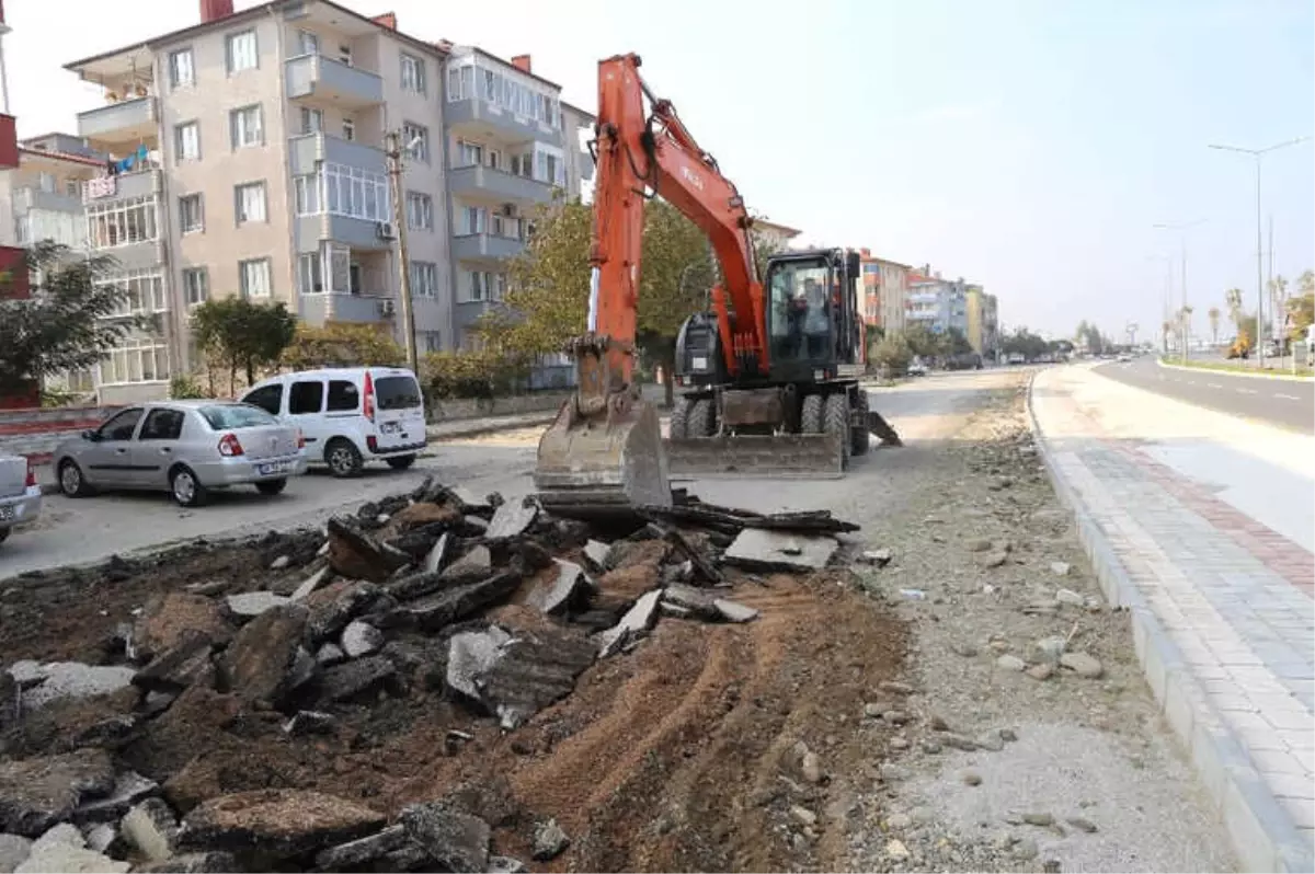 Melih Pabuçcuoğlu Bulvarında Çalışmalar Devam Ediyor