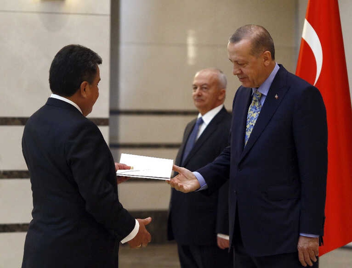 Peru Büyükelçisi Güven Mektubunu Sundu