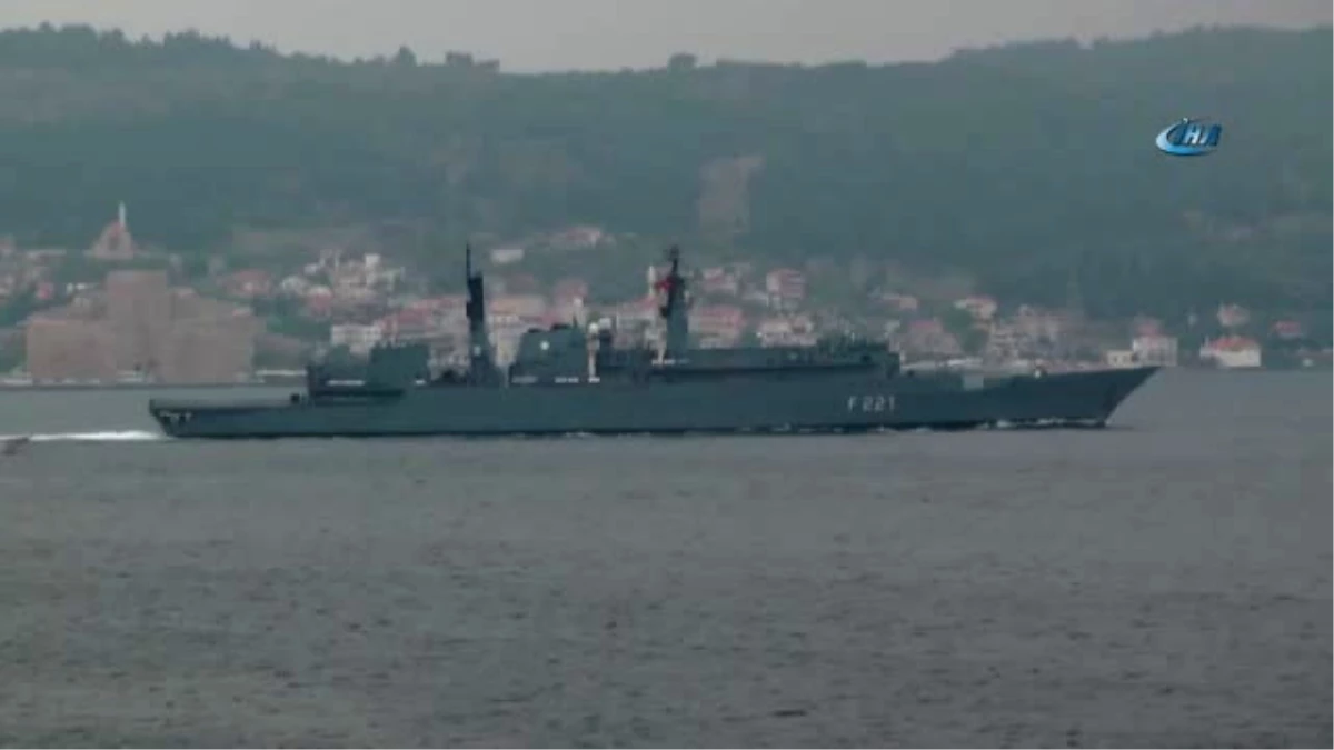 Romanya Savaş Gemisi Çanakkale Boğazı\'ndan Geçti
