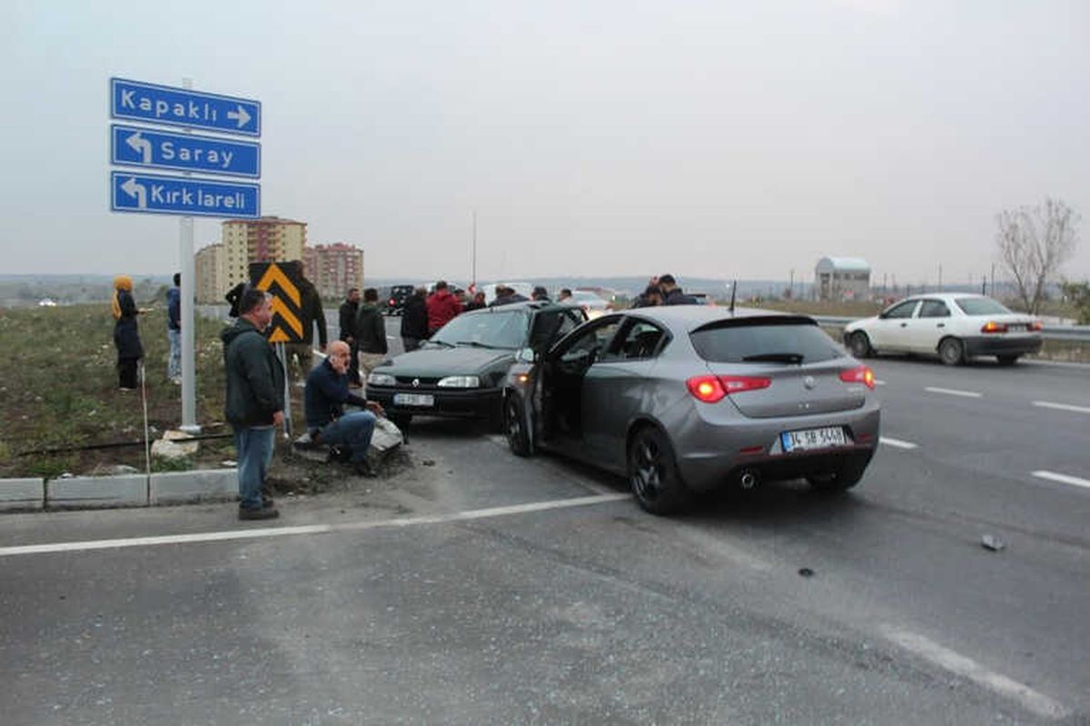 Tekirdağ\'da Trafik Kazası: 2\'si Çocuk 4 Yaralı