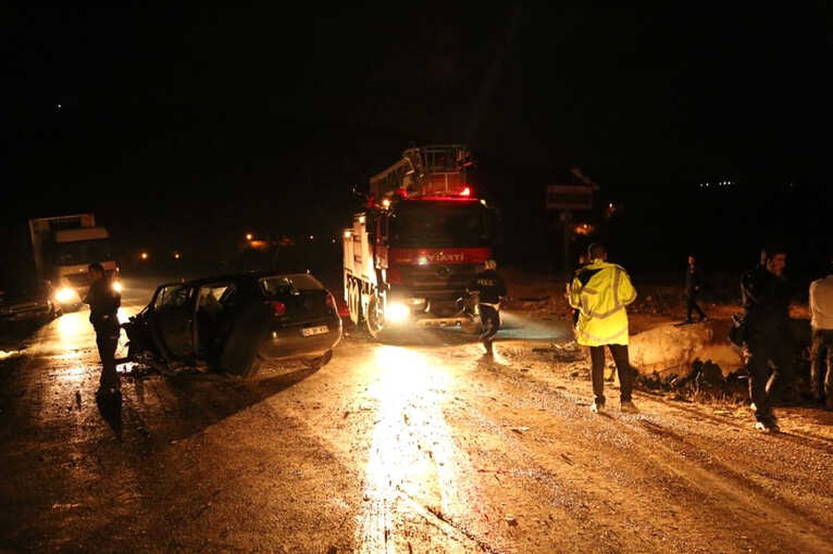 Tunceli\'de Trafik Kazası: 2 Yaralı