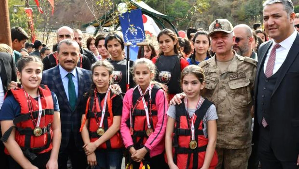 Türkiye\'nin İlk Rafting Eğitim Merkezi Tunceli\'de Açıldı