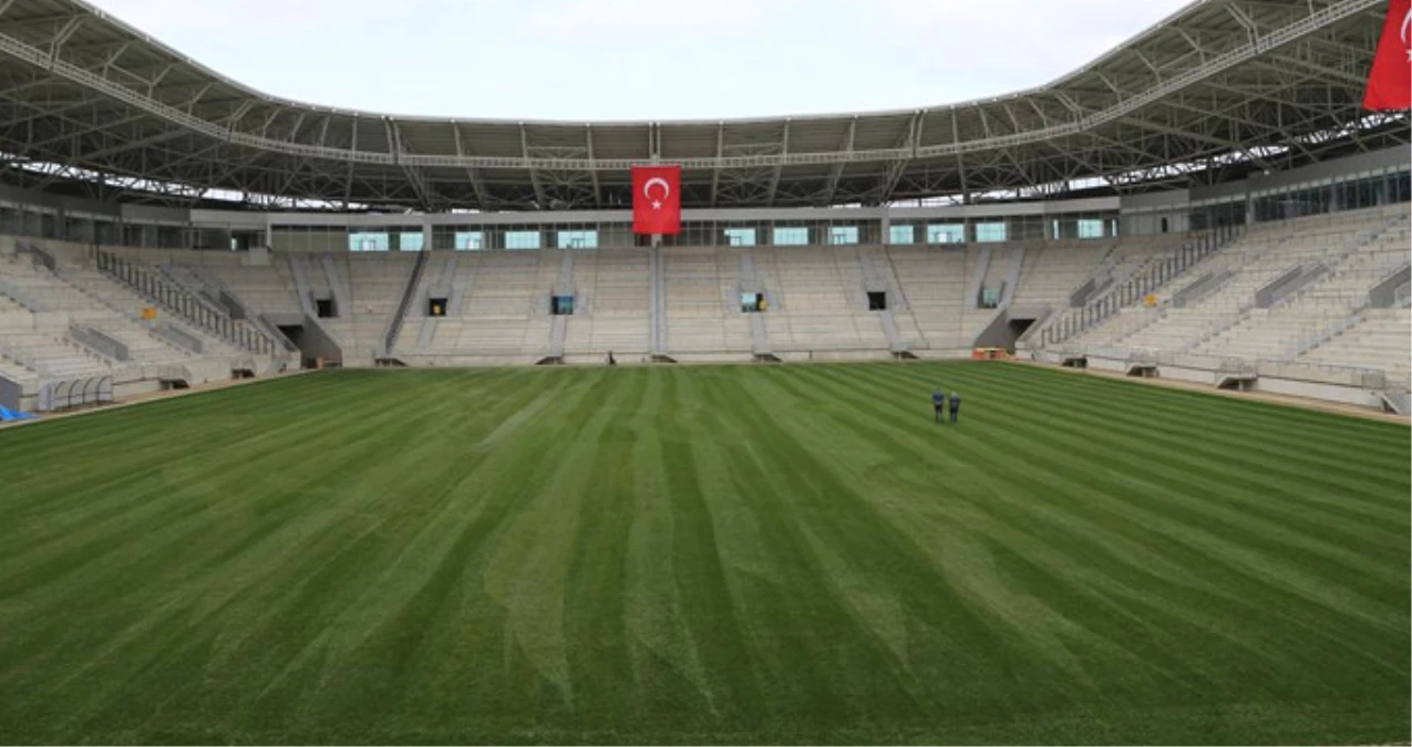 Yeni Ordu Stadında Çim Serme İşlemi Bitti