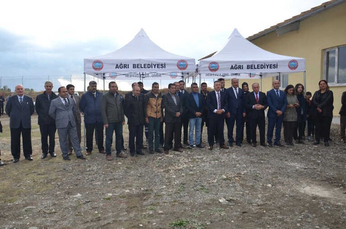 Ağrı\'ya 300 Hayvan Kapasiteli Hayvan Barınağı Hizmete Açıldı