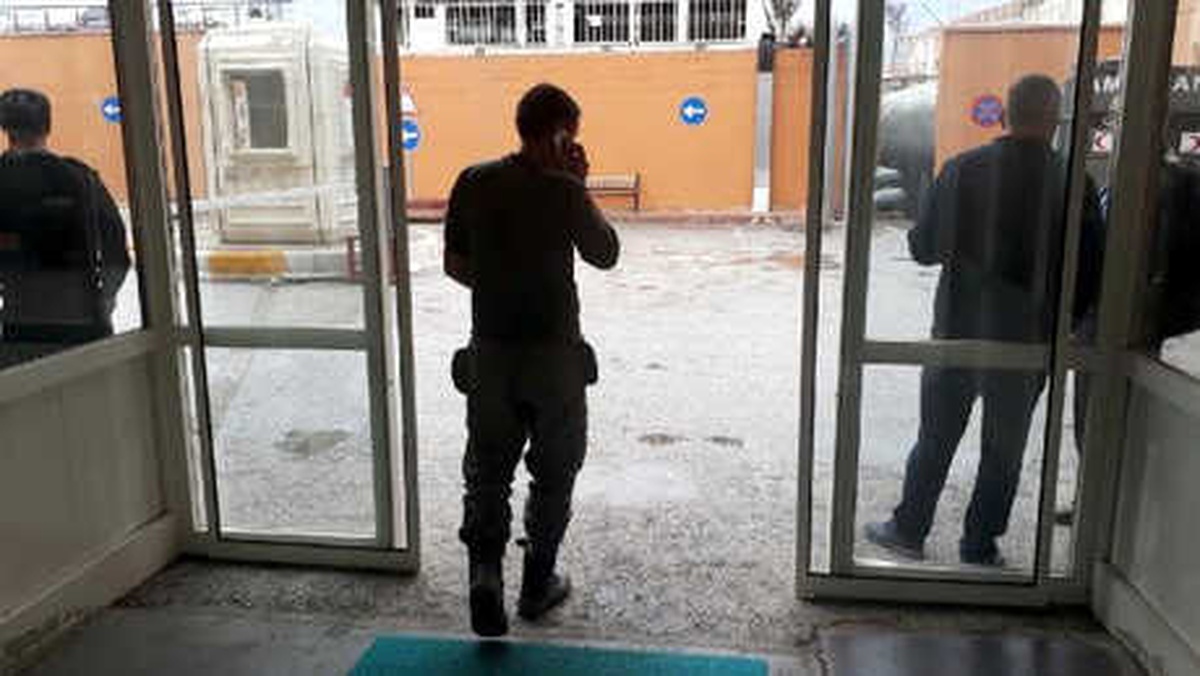 Askerleri Taşıyan Araç Şarampole Yuvarlandı: 1 Şehit, 3 Yaralı