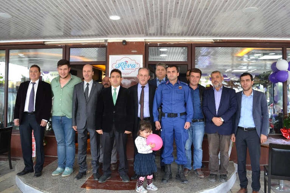 Başkan Bozkurt İş Yeri Açılışına Katıldı
