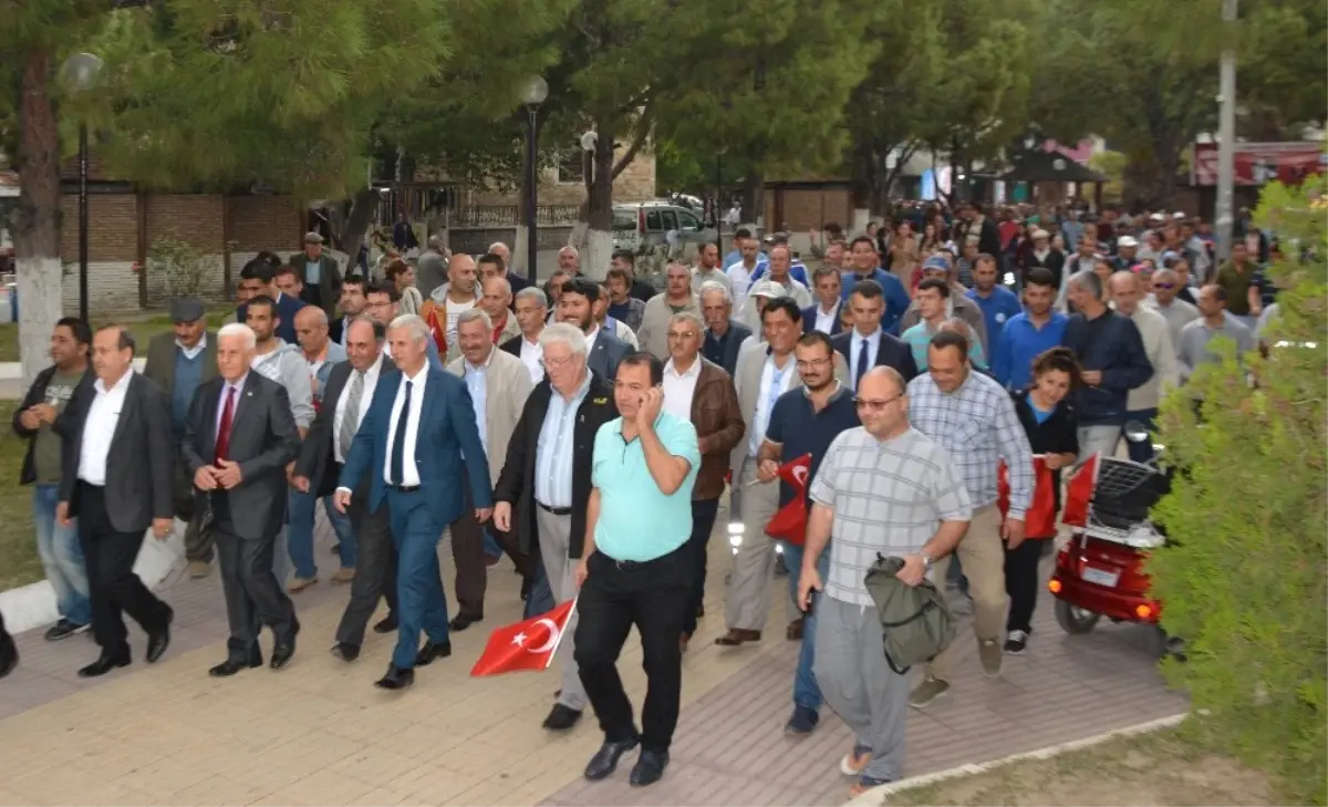 Başkan Toyran Adaylık Açıklaması Yaptı, Kalabalık Salona Sığmadı