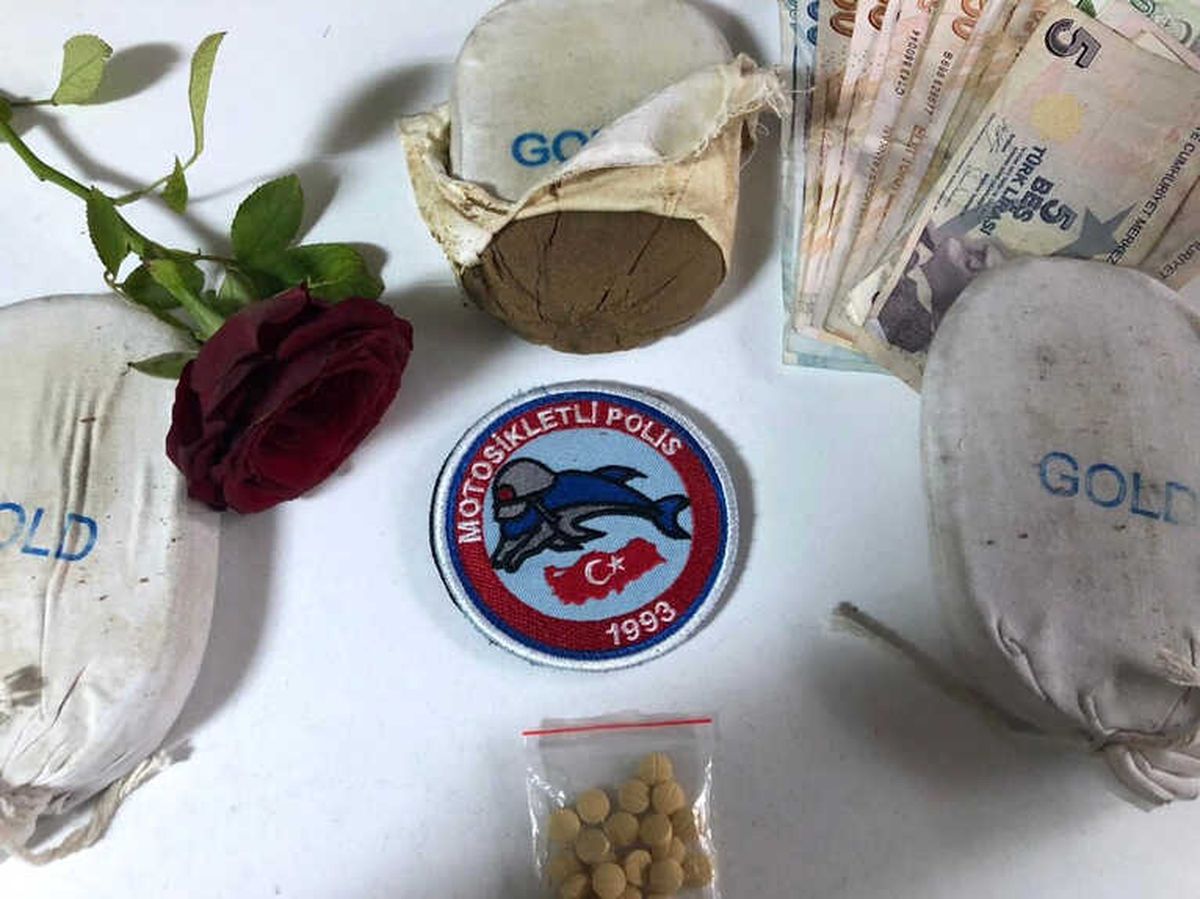 Beyoğlu\'nda Durdurulan Bir Araçtan Uyuşturucu Maddesi Çıktı