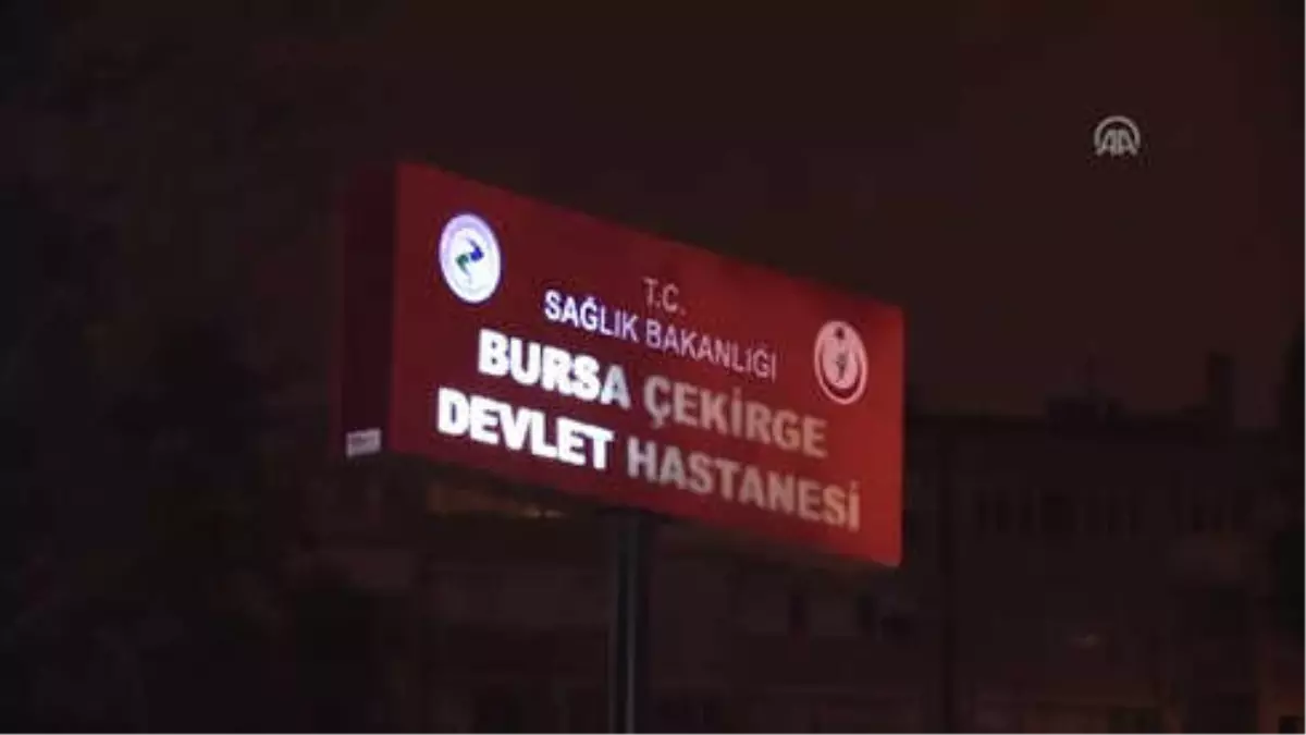 Bursa\'da Motosikletli Polis Timiyle Taksinin Çarpışması