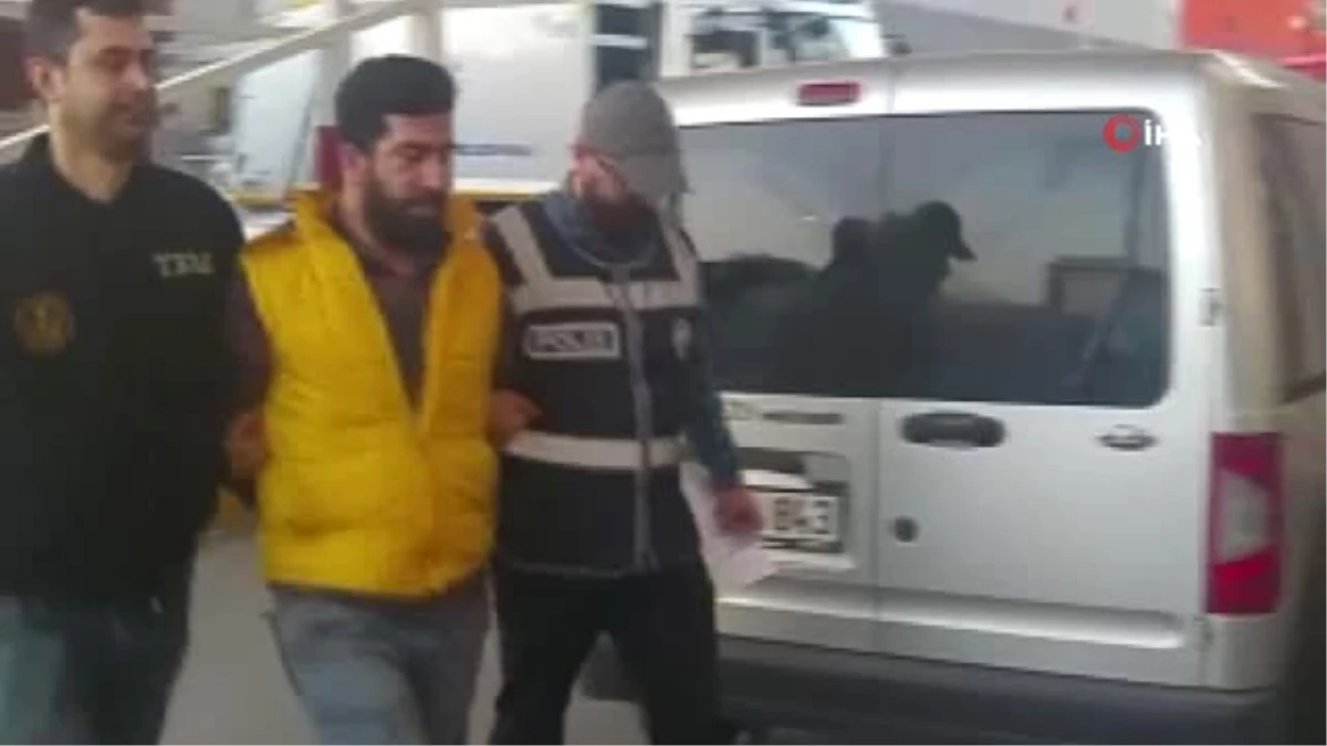 İzmir\'de Deaş Operasyonu: 5 Gözaltı