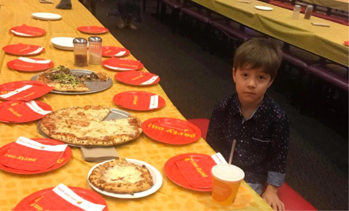 Phoenix Suns, 6 Yaşındaki Teddy\'nin Doğum Gününe Kimsenin Katılmaması Sonrası Küçük Çocuğu Maça Davet Etti