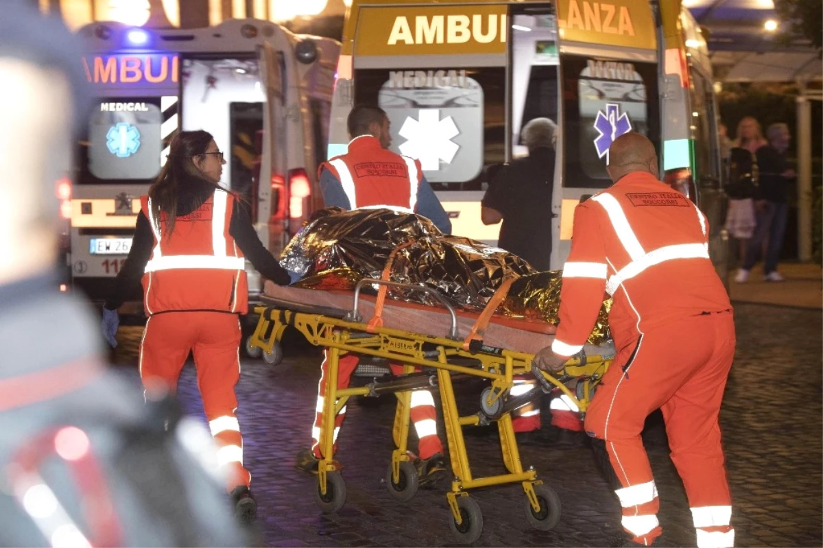 Roma\'daki Yürüyen Merdiven Kazasında 30 Kişi Yaralandı