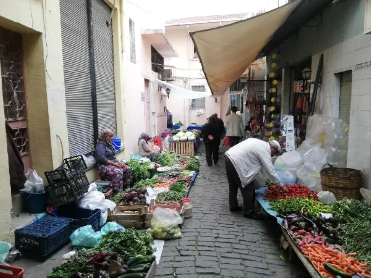 Tire\'de Her Salı 5 Bin Pazarcı Tezgah Açıyor