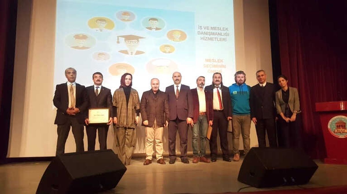 Ahlat\'ta "Meslek Tanıtım ve Kariyer Günü" Etkinliği