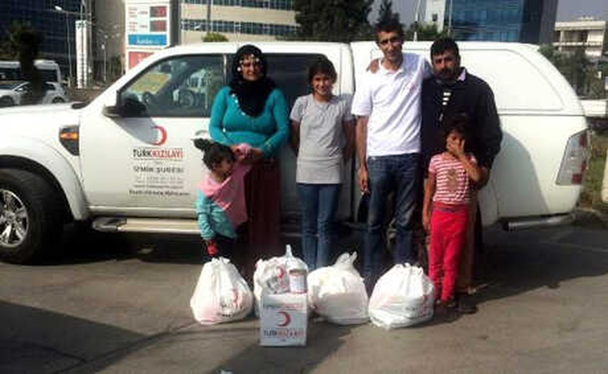 Çadırda Kalan O Aile Kızılay\'dan Yardım Eli