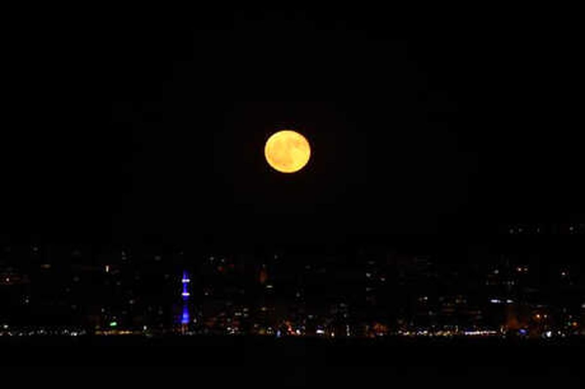 Çanakkale Boğazı\'nda \'Dolunay\'