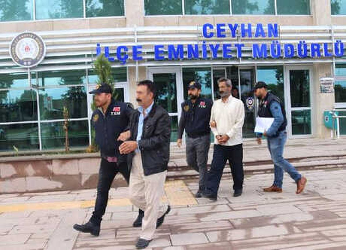 Ceyhan\'da \'Terör\' Operasyonu
