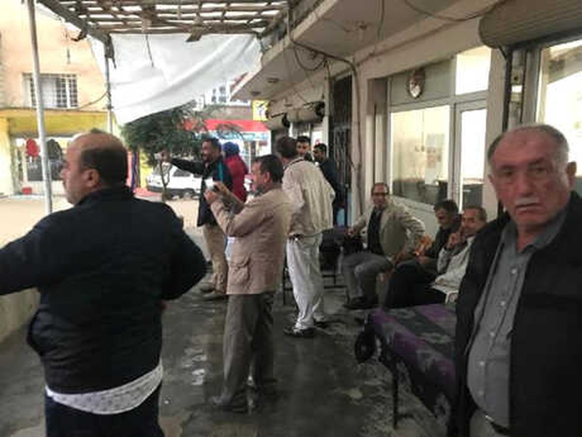 Derik\'te Şiddetli Yağışla Sokaklar Göle Döndü