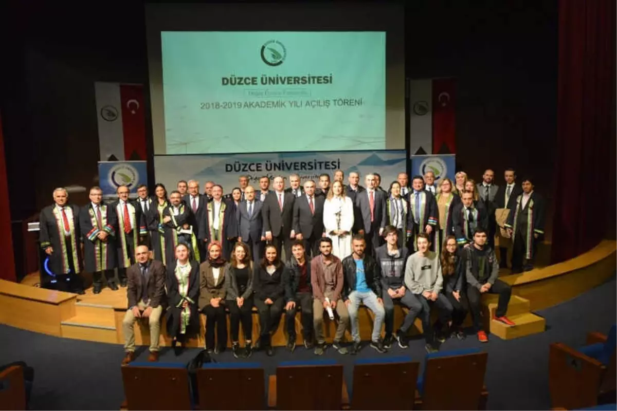 Düzce Üniversitesi\'nde 2018-2019 Akademik Yılı Açılış Töreni Gerçekleştirildi