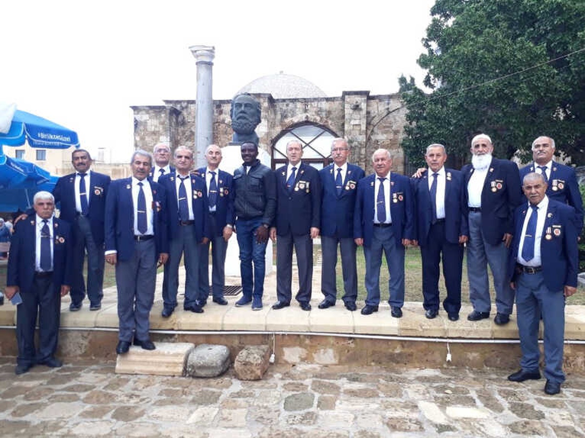 Elazığlı Kıbrıs Gazileri, 44 Yıl Sonra Kıbrıs\'ı Gezdi, Duygusal Anlar Yaşadı