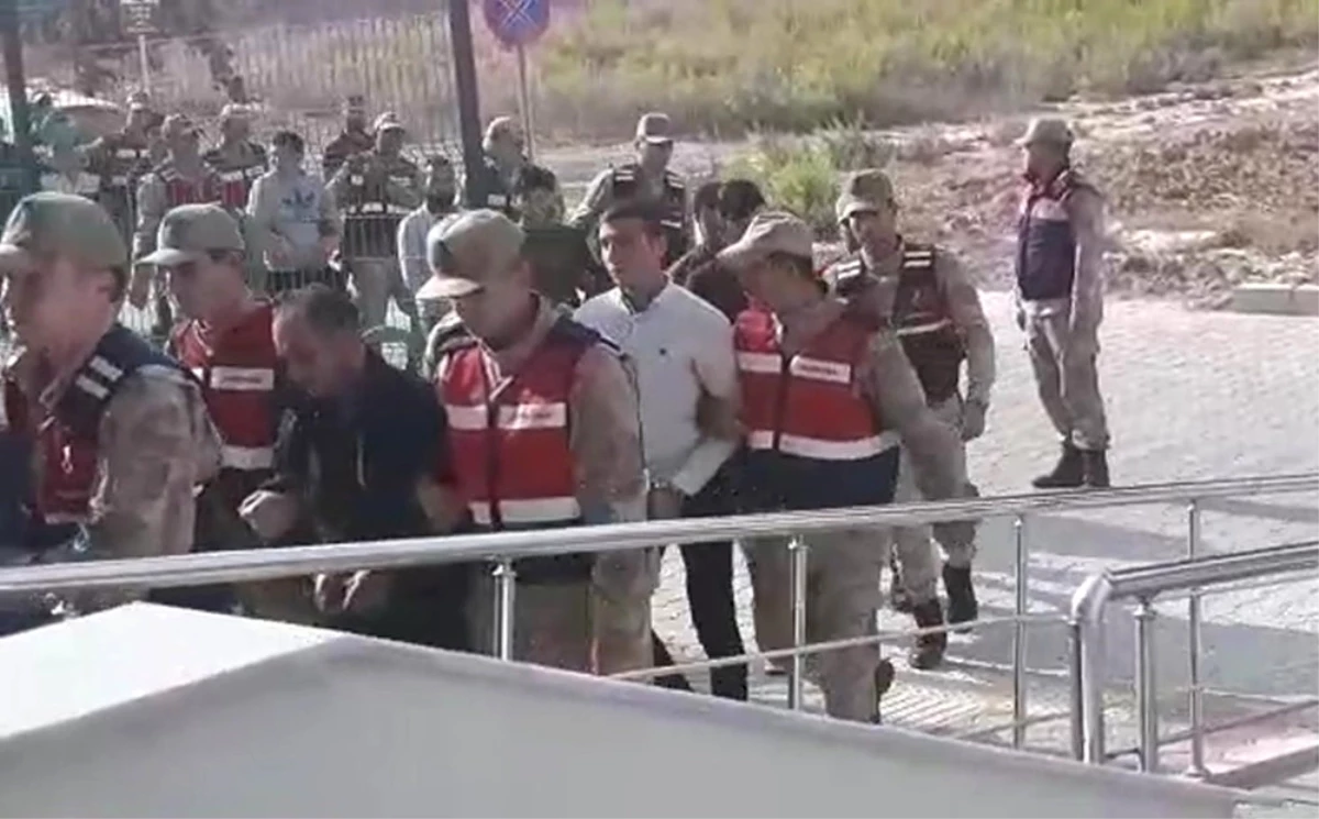 Hatay\'da İnsan Kaçakçılığı Şebekesine Operasyonda 13 Tutuklama