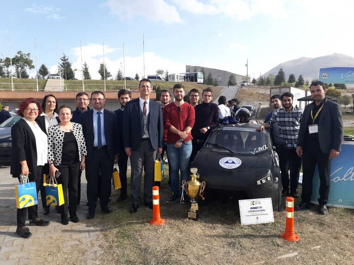 Kayseri Üniversitesi Rektör Yardımcısı Boztosun, \'Güzfest 2018\' Etkinliğine Katıldı