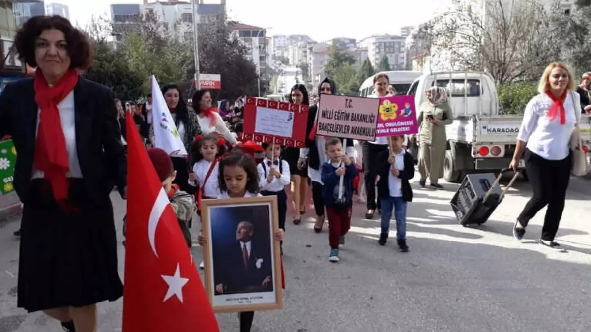 Mahalleyi Şenlendiren Yürüyüş