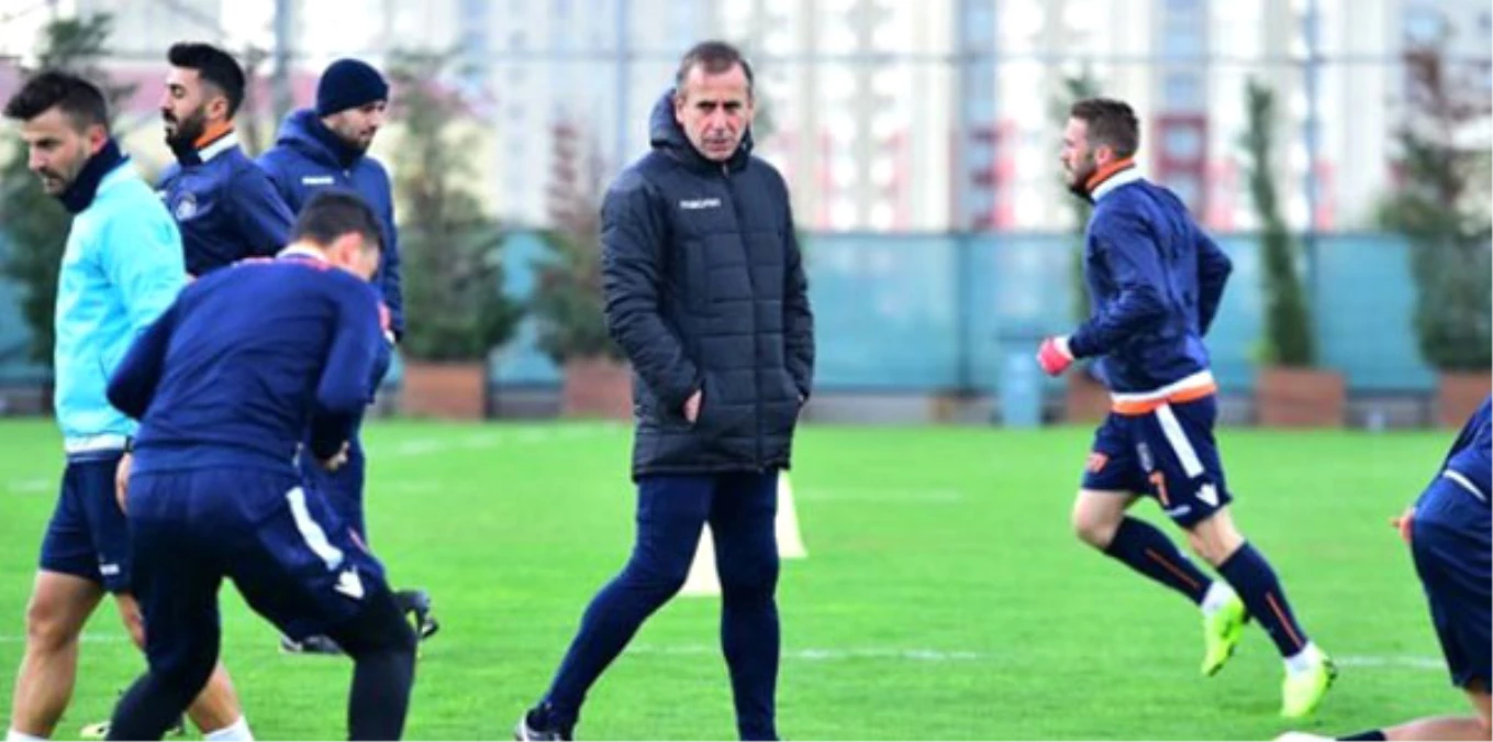 Medipol Başakşehir\'de Atiker Konyaspor Maçı Hazırlıkları