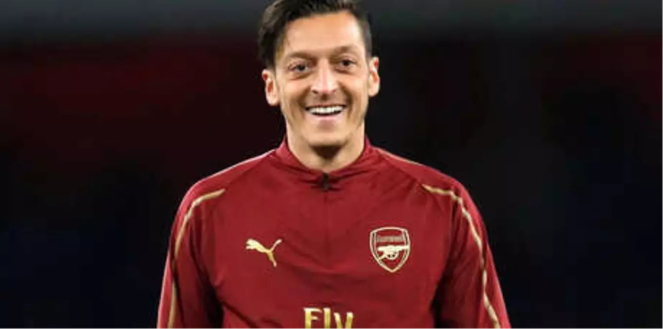 Mesut Özil\'den Türkiye\'ye Transfer Sinyali