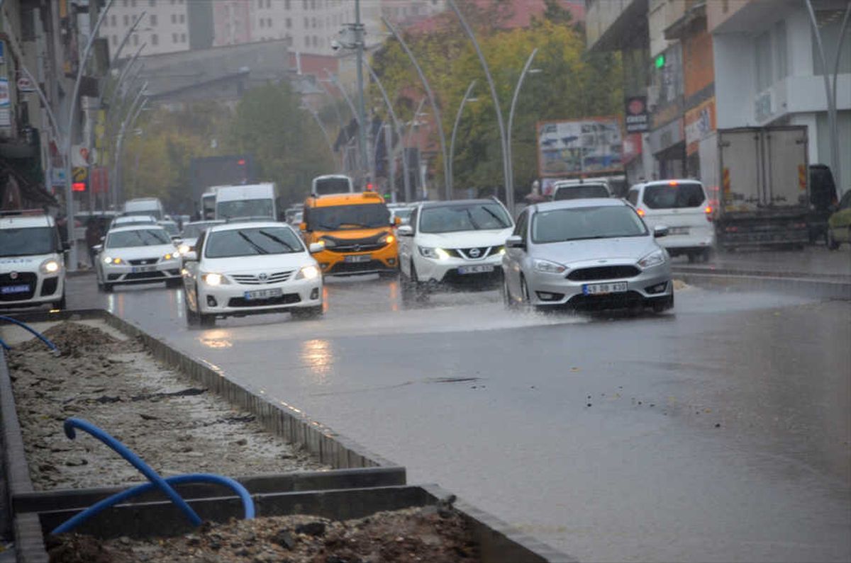 Muş\'ta Olumsuz Hava Koşulları