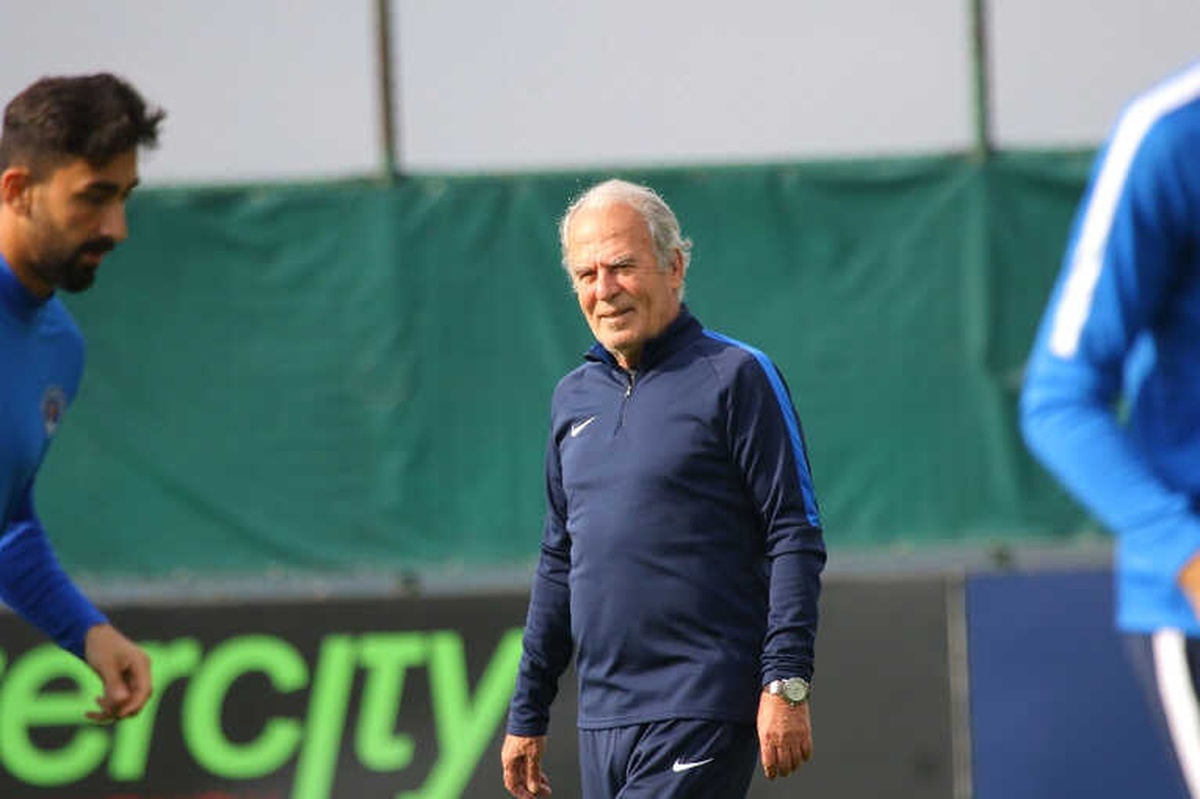 Mustafa Denizli Oyuncularının İsteğinden Çok Memnun