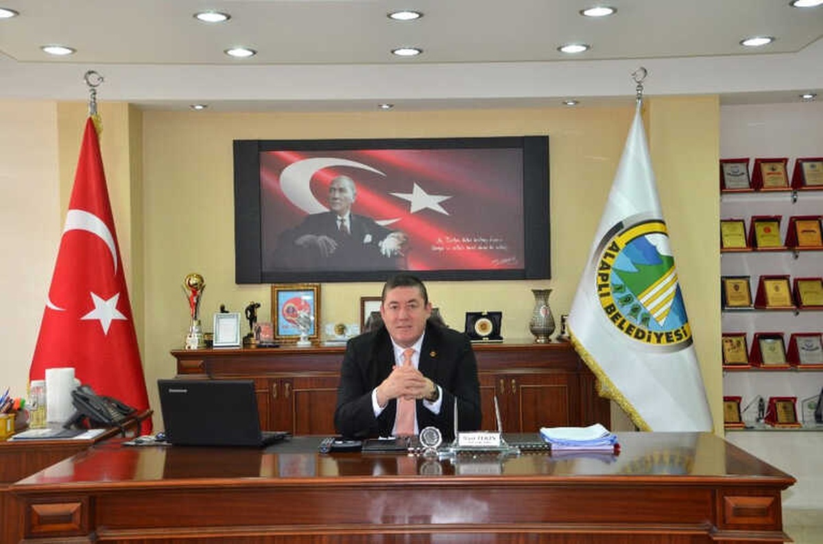 Nuri Tekin\'den 29 Ekim Cumhuriyet Bayramı Mesajı