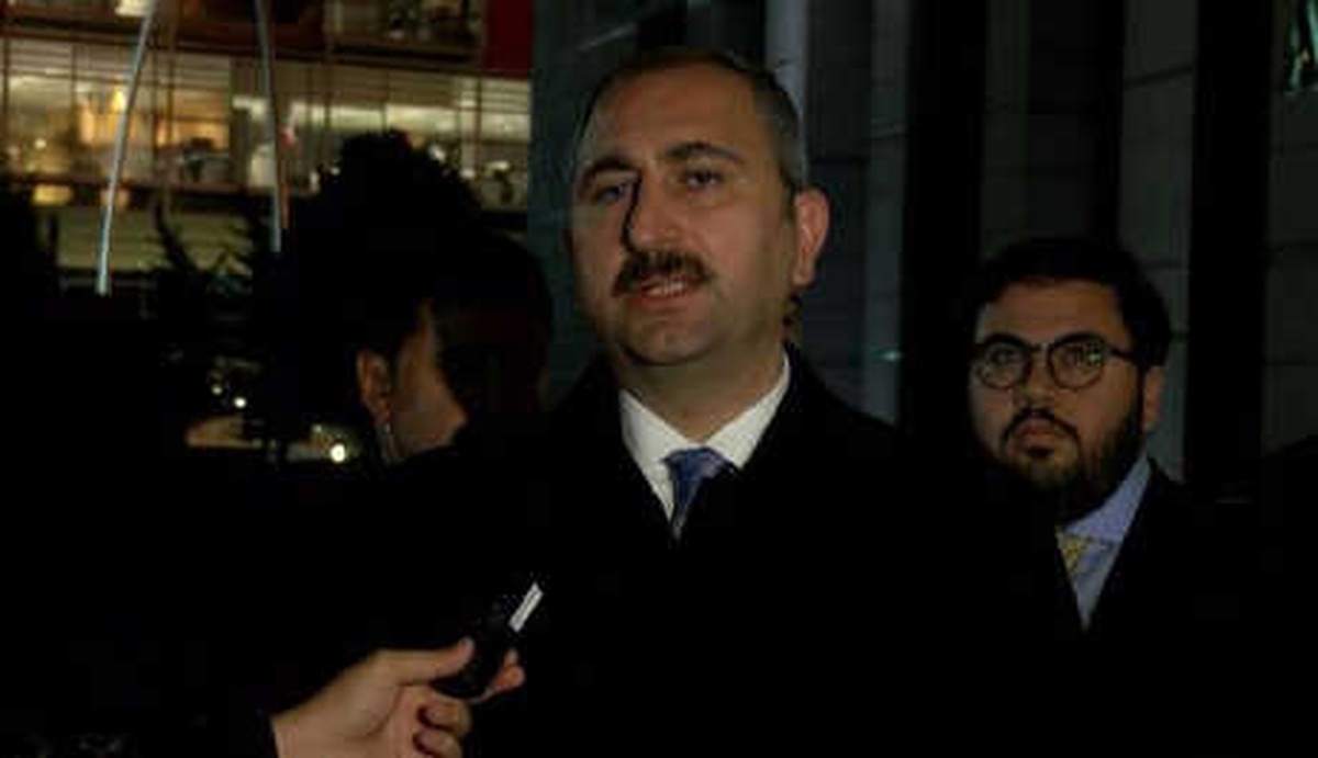 Adalet Bakanı Gül: Beklentimiz Adı Geçen İsimlerin Türk Yargısına Teslim Edilmesi (2) - Yeniden