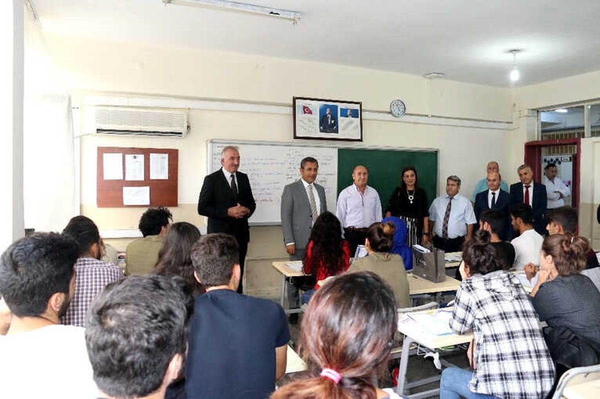Akdeniz\'de Ücretsiz Üniversite Hazırlık Kursları Başladı
