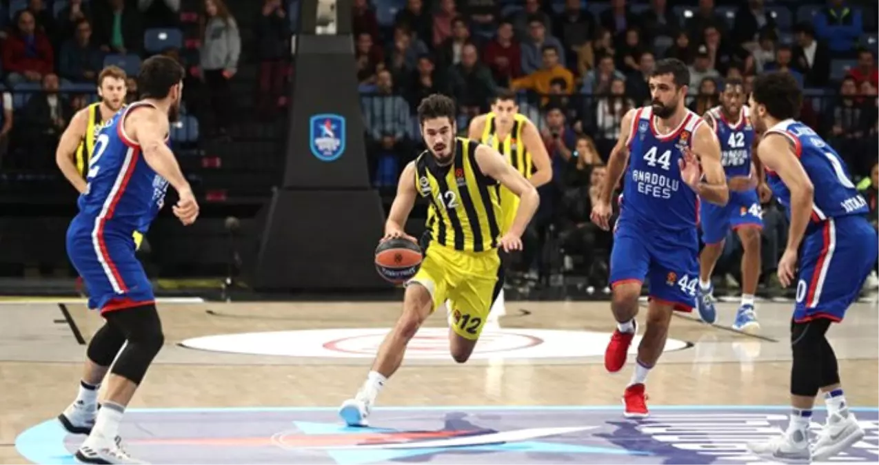 Anadolu Efes, Fenerbahçe\'yi Devirdi! İşte Maçın Özeti