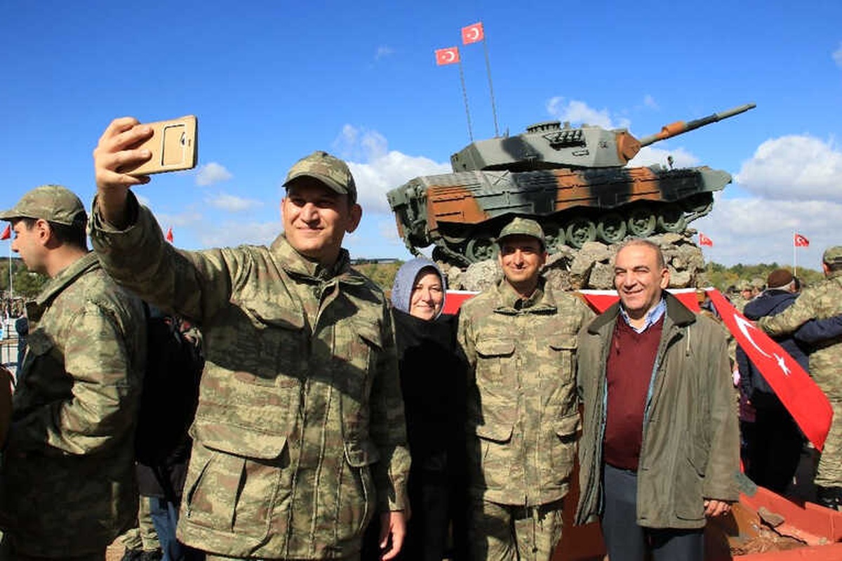 Ankara\'da Bedelli Yapan Askerler Tezkerelerini Aldı