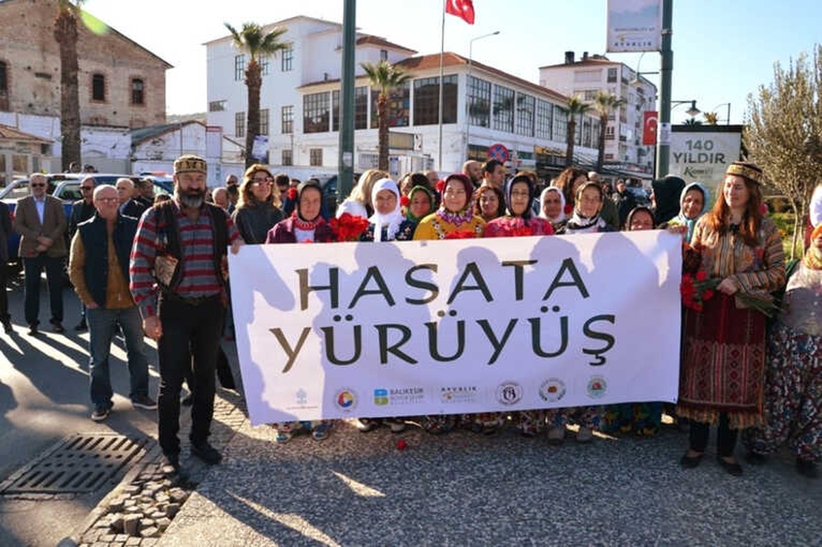 Ayvalık\'ta 14. Uluslar Arası Zeytin Hasat Günleri Başladı