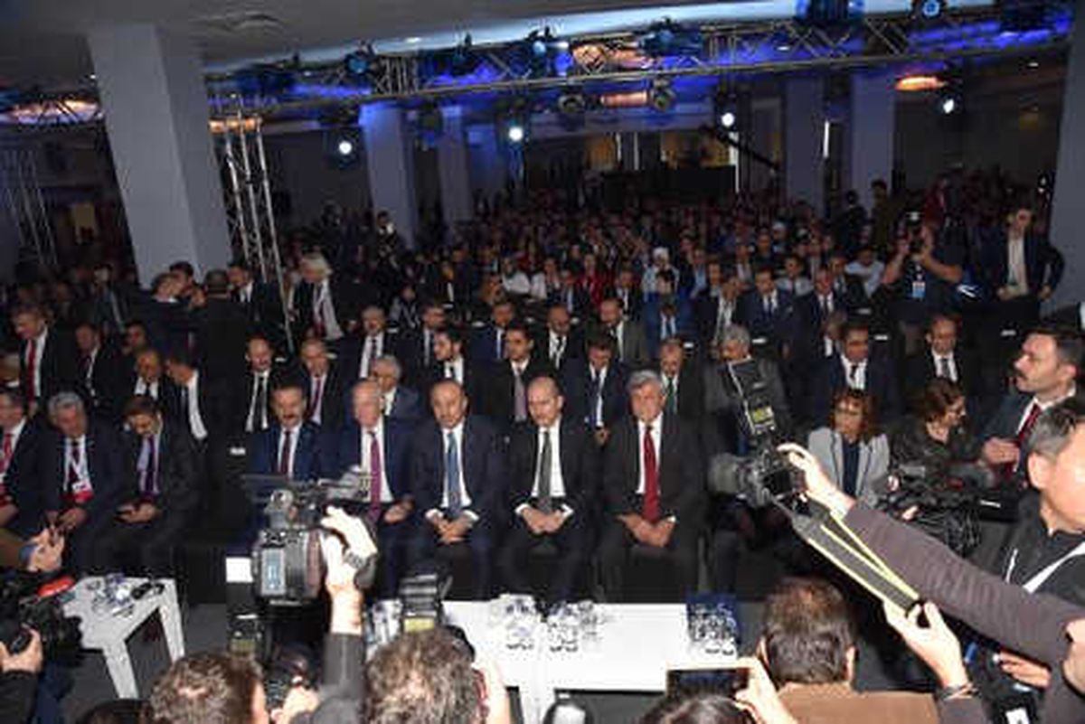 Bakan Soylu: Türkiye Göçü Önlemeyi Değil, Yönetmeyi Tercih Etmiştir