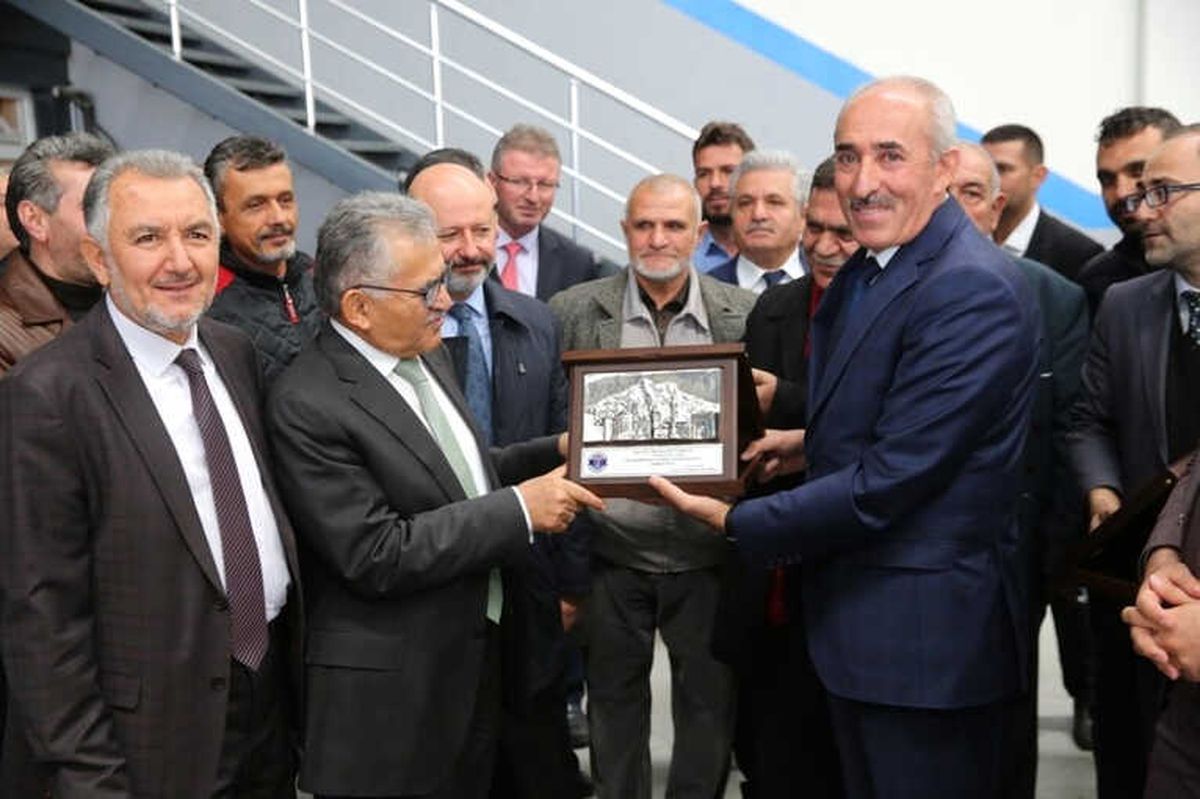 Başkan Büyükkılıç, Traktörcüler Sitesi Esnafı ile Buluştu