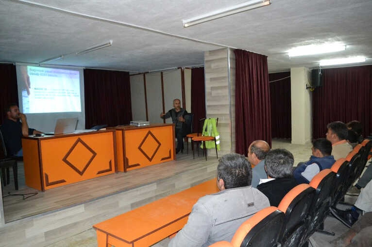 Belediye Personeline "İş Sağlığı ve Güvenliği" Semineri
