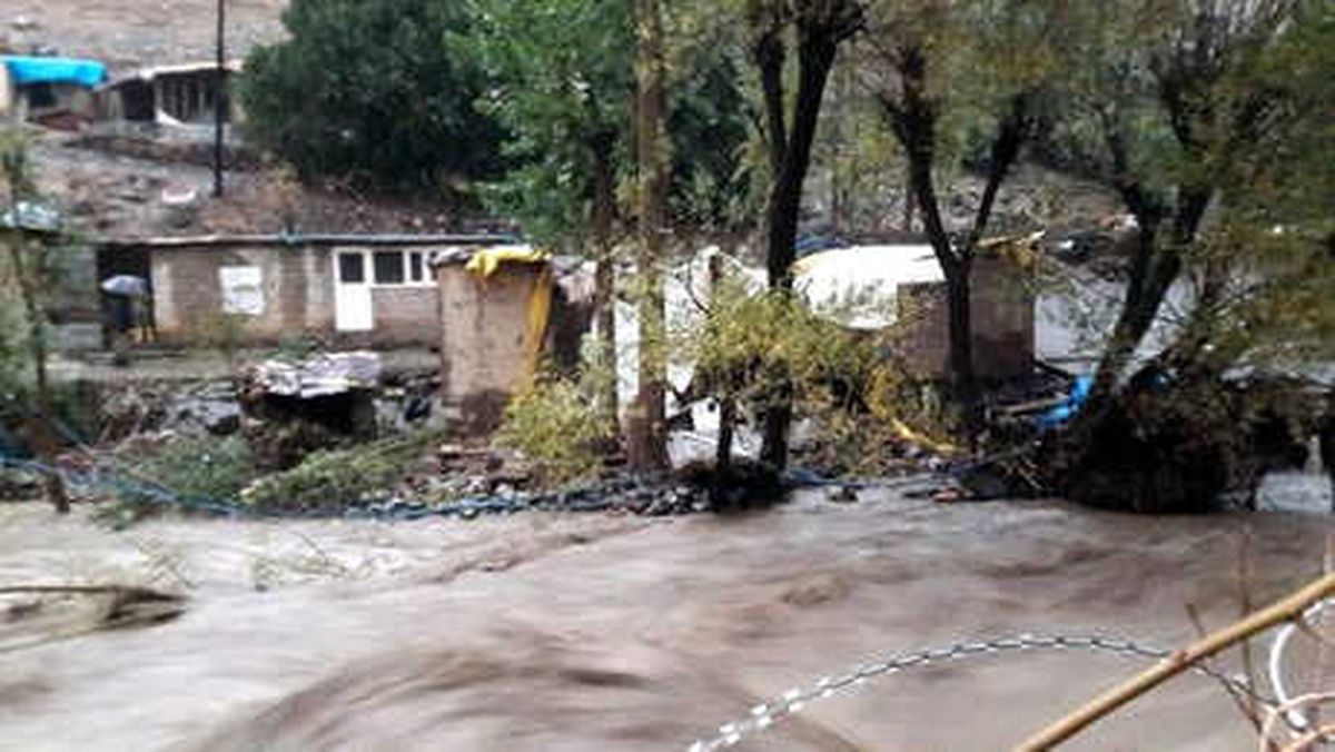 Beytüşşebap Sele Teslim Oldu, Okullar Tatil Edildi (2)