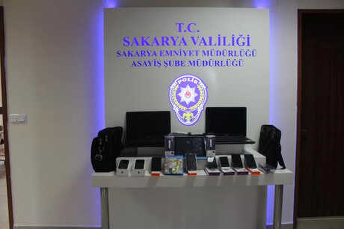 Cep Telefonu ve Bilgisayar Hırsızları Yakalandı